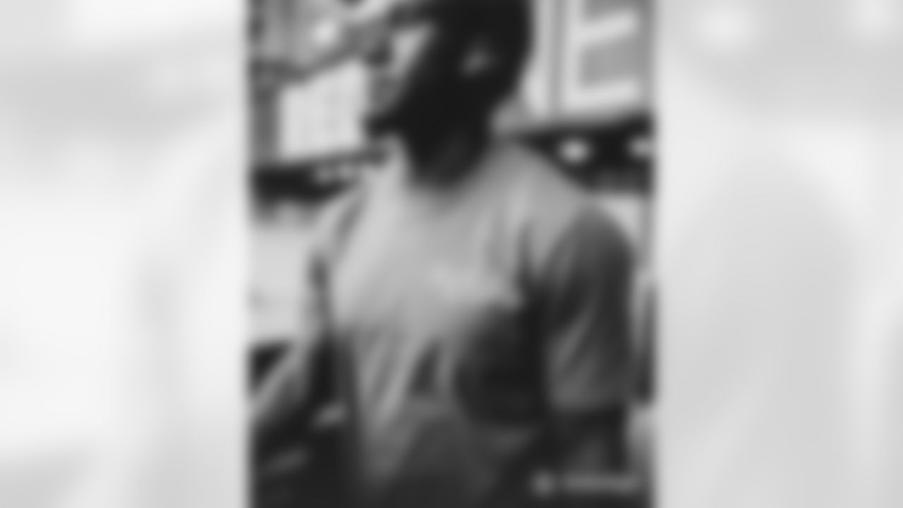S Shawn Williams