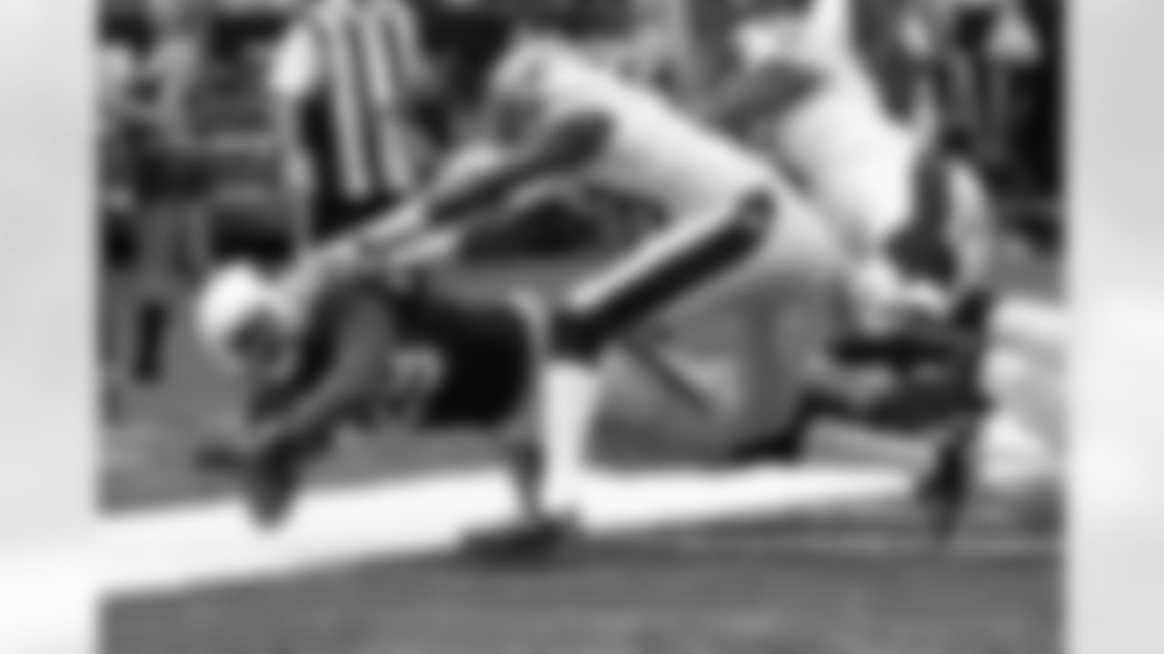 Another angle of Smith's touchdown