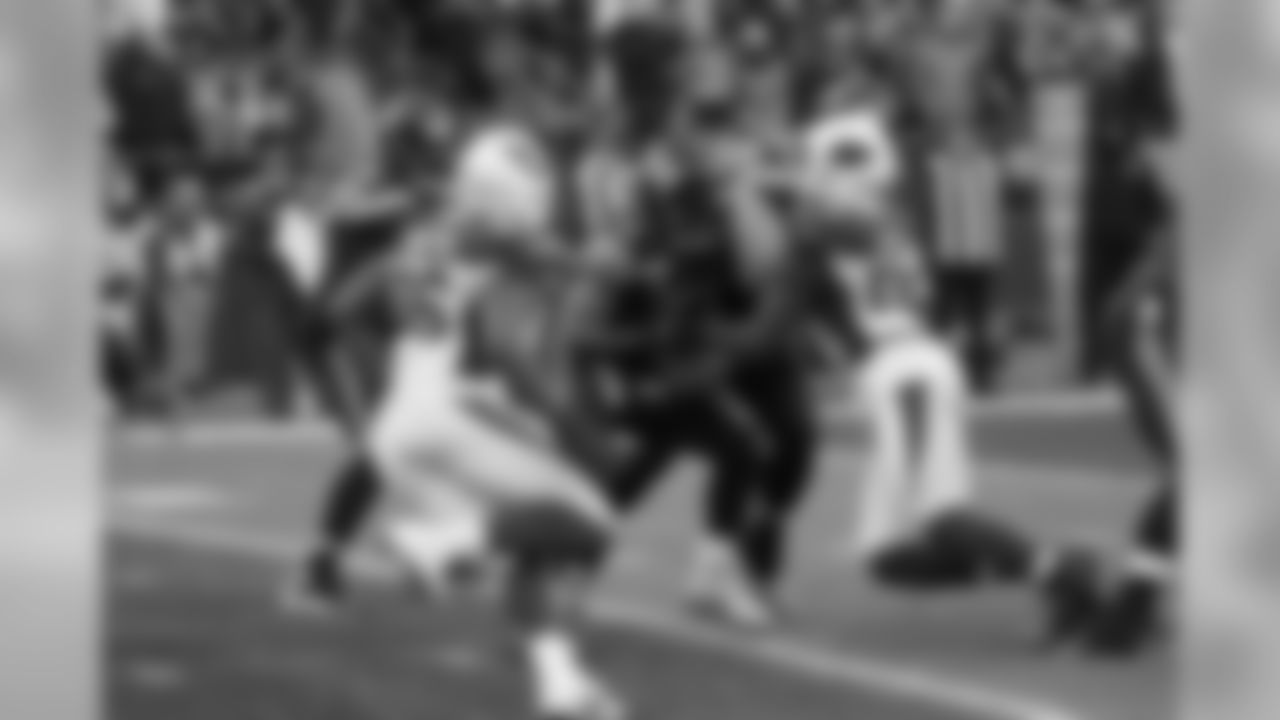 Chandler Jones gets a sack