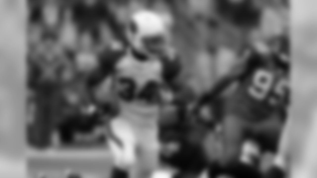 Arizona Cardinals' Tim Hightower (34) in action against the Seattle Seahawks on Sunday, Nov. 16, 2008, in Seattle.