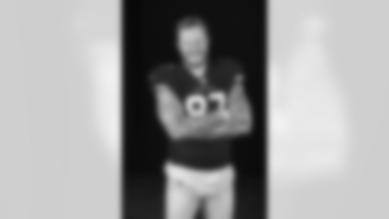 Arizona Cardinals tight end Maxx Williams (87) poses for a photo during Cardinals Media Day on Monday, June 13, 2022 in Tempe, AZ.