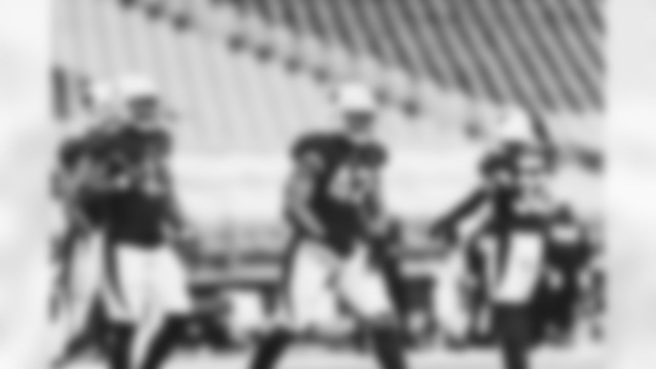 OLB Devon Kennard