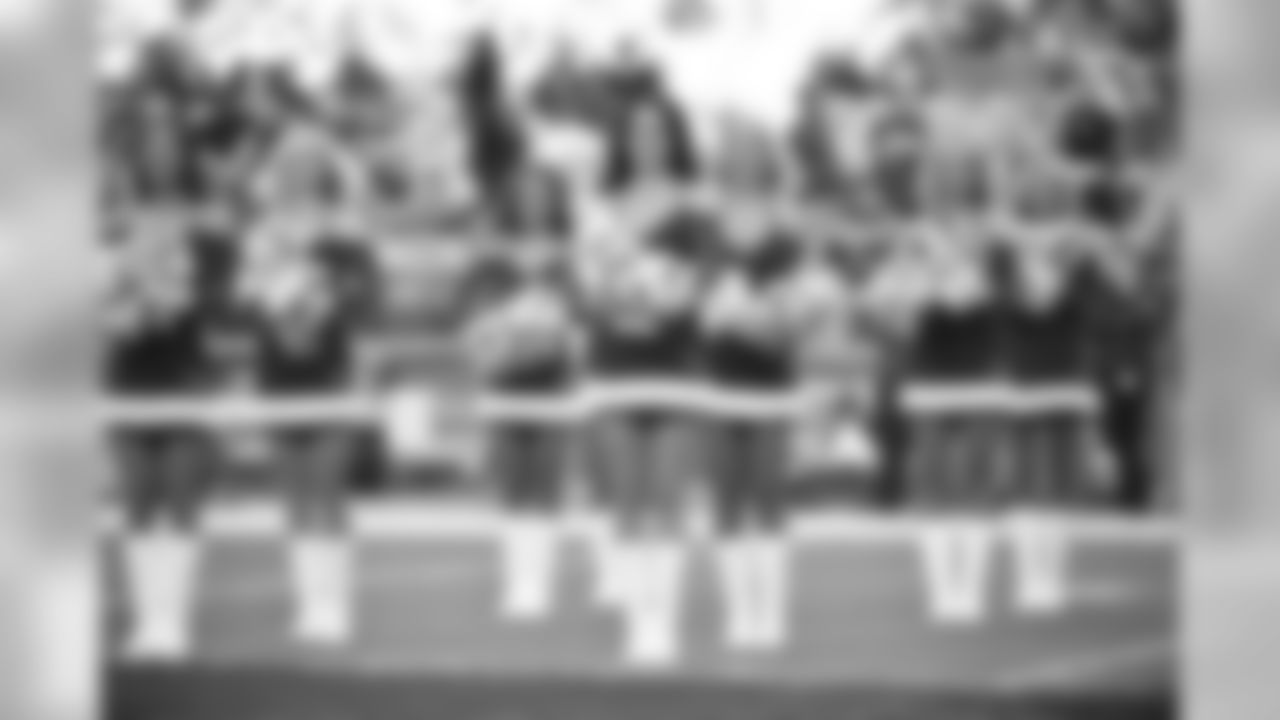 Images of the Cardinals cheerleaders during the Week 15 contest at State Farm Stadium