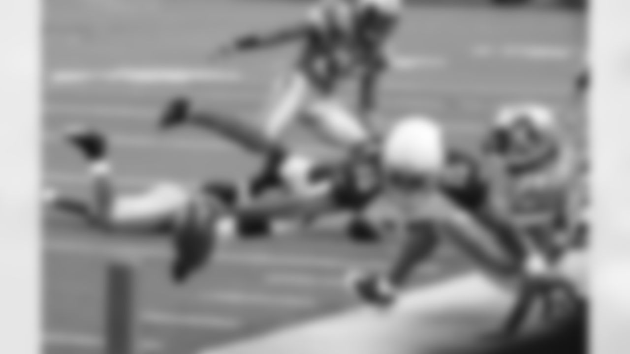 2009: WR Steve Breaston stretches for the pylon