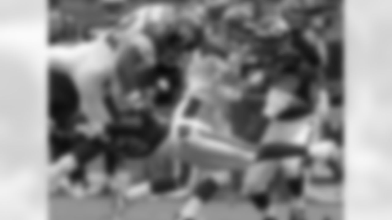 1996: CB Dell McGee, Auburn (far right)