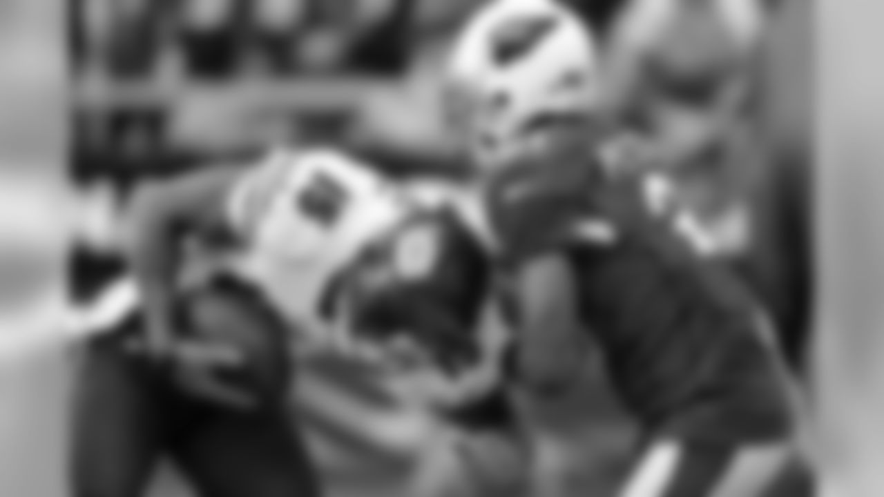 Peterson tackles Brandon Marshall