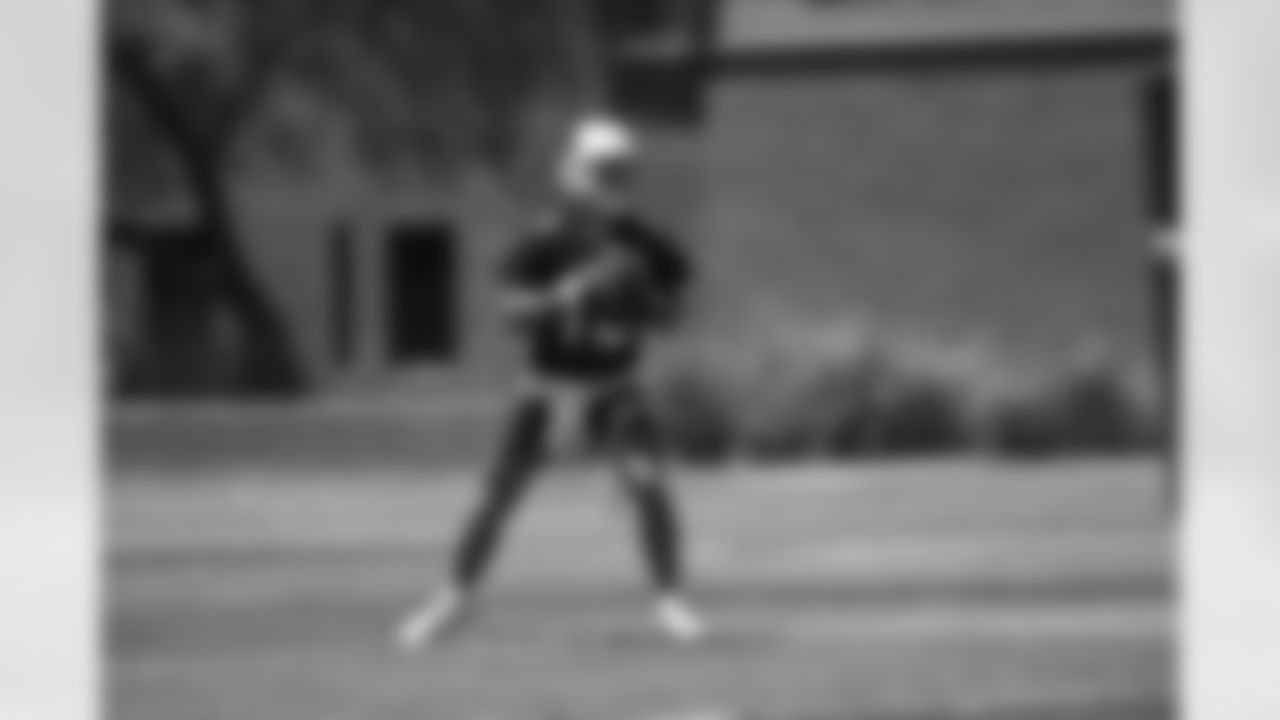Arizona Cardinals quarterback Clayton Tune (15) during Week 1 of the OTA offseason program at the Dignity Health Training Facility on Tuesday, May 23, 2023 in Tempe, AZ.