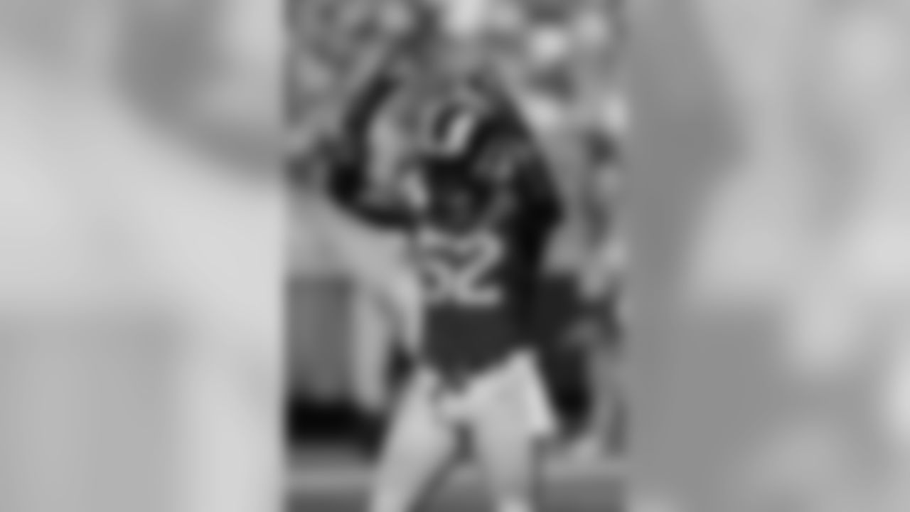 LB Alec Ogletree