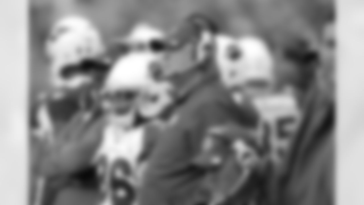 Quarterbacks coach Freddie Kitchens