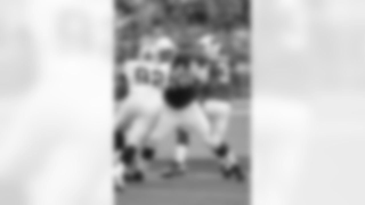 Alan Faneca keeping Anderson from getting hit