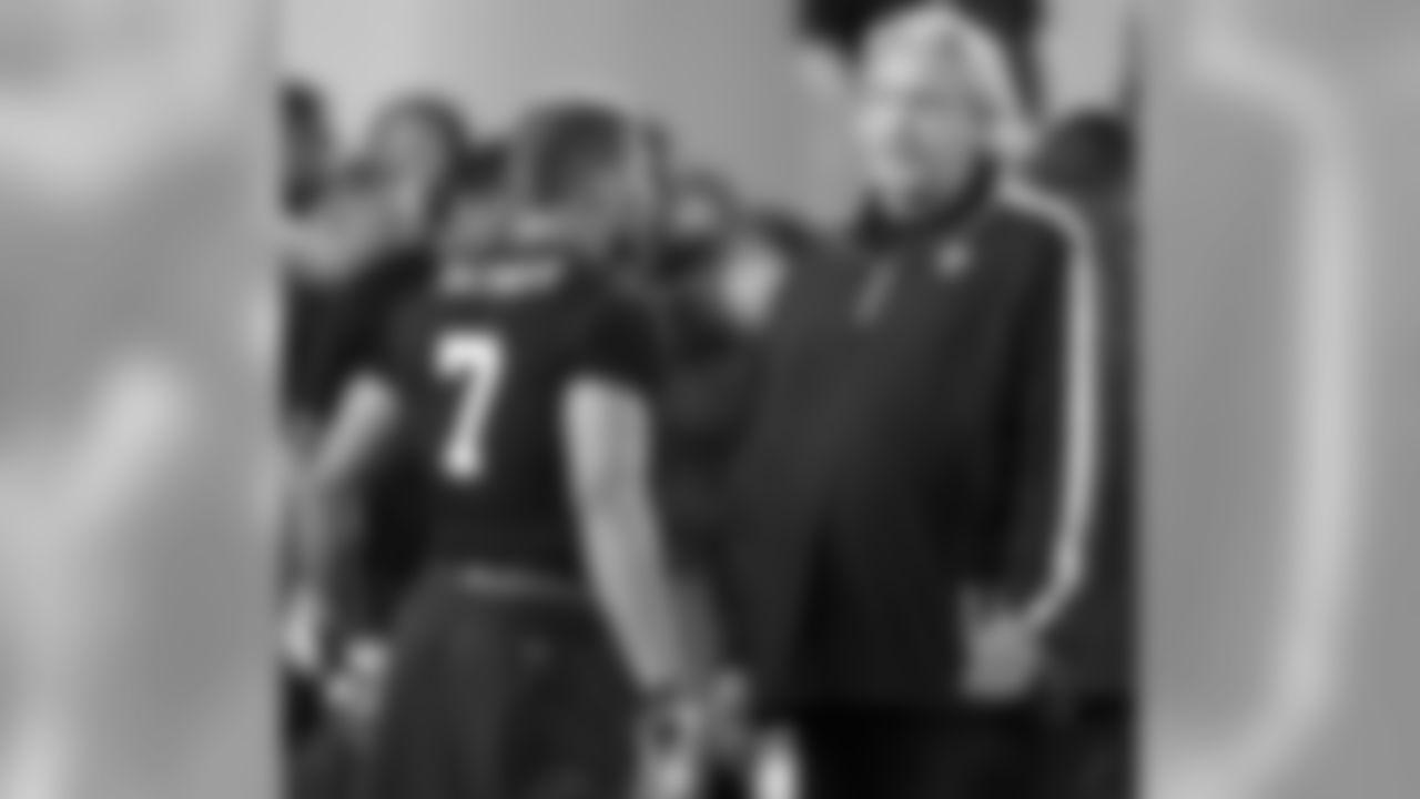 S Tyrann Mathieu speaks with Saints defensive coordinator Rob Ryan at the LSU Pro Day in 2013.