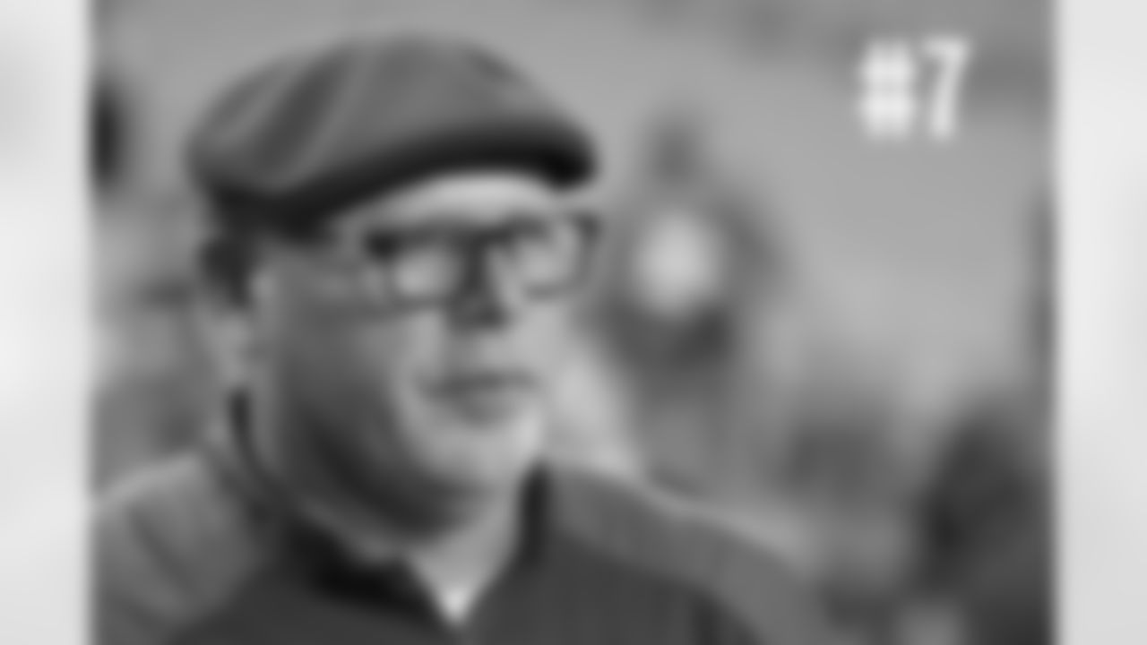 Coach Bruce Arians wears his 'Gatsby' hat which he auctioned off for charity