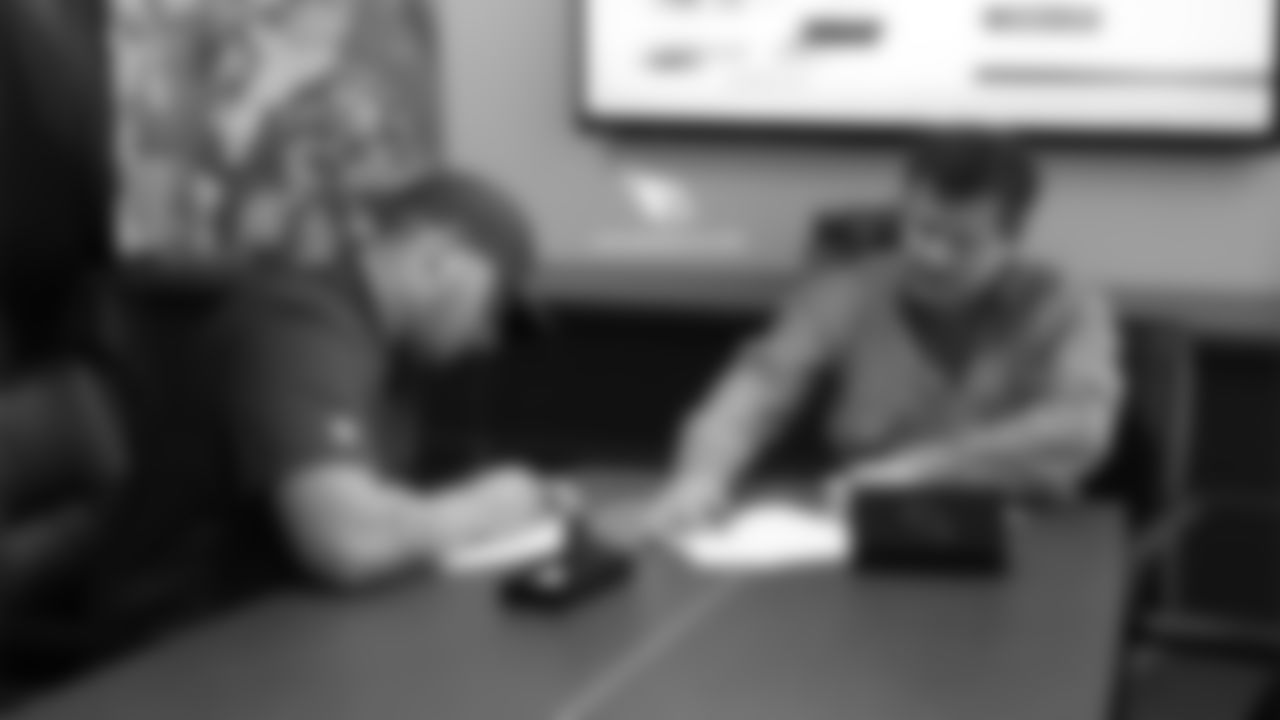 G/C Mason Cole signing his contract