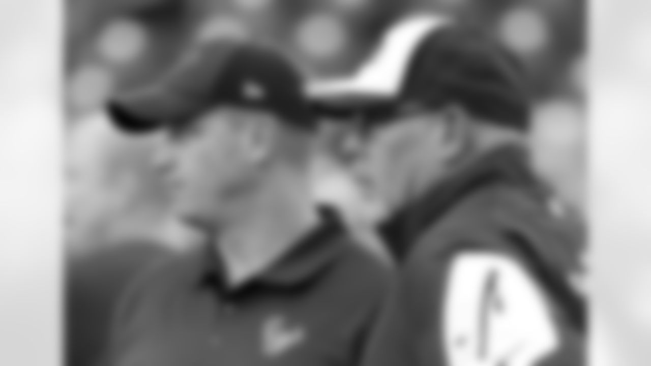 Coach Bruce Arians (right) with Texans coach Bill O'Brien