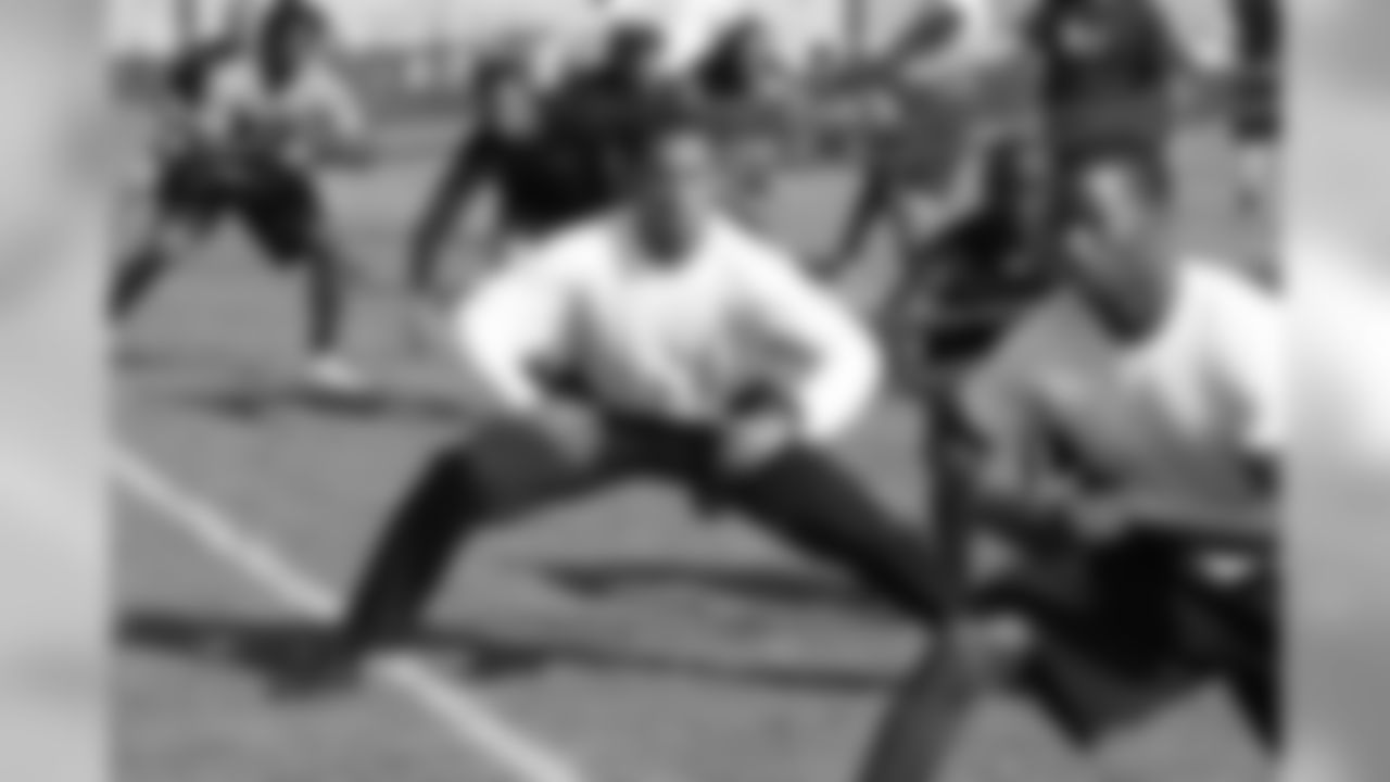 Michael Floyd stretches out
