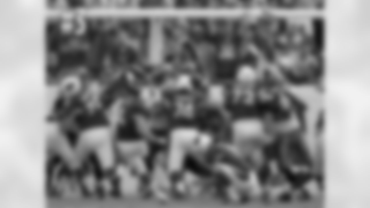 Jay Feely nails the game winning field goal