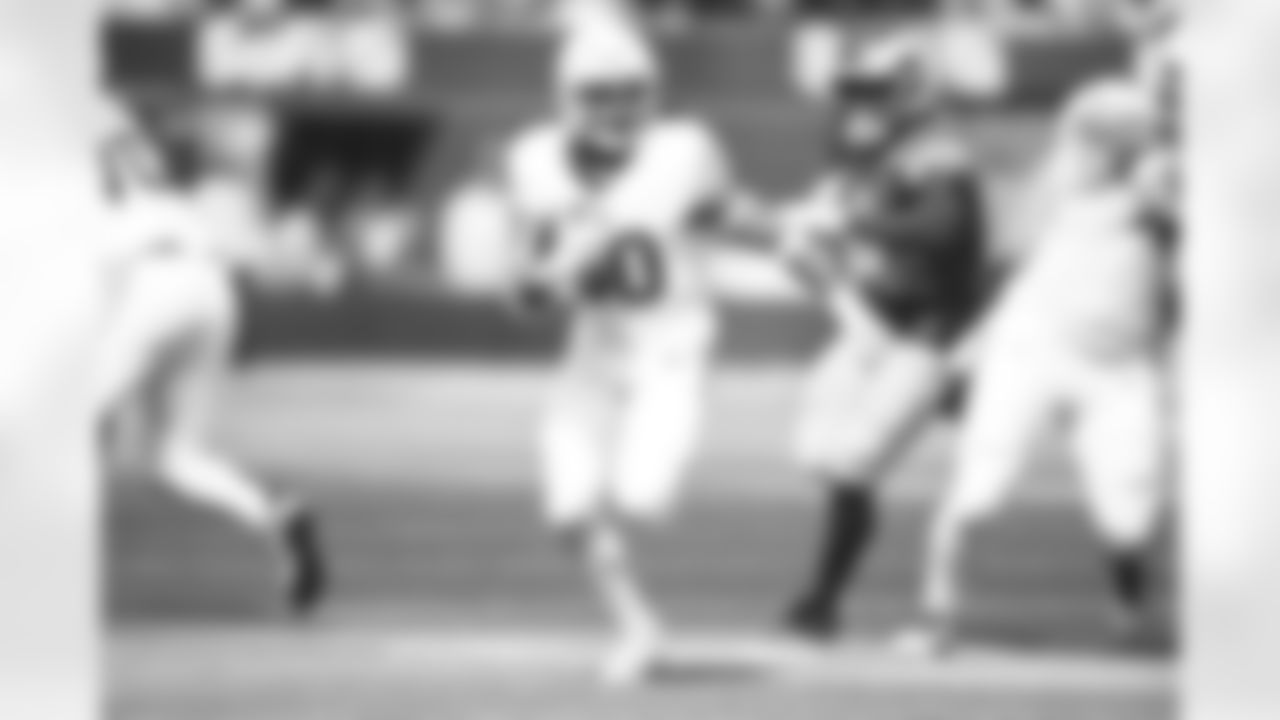 Arizona Cardinals running back Keaontay Ingram (30) during the Week 6 regular season game between the Arizona Cardinals and the Los Angeles Rams on Sunday, Oct 15, 2023 in Inglewood, CA.