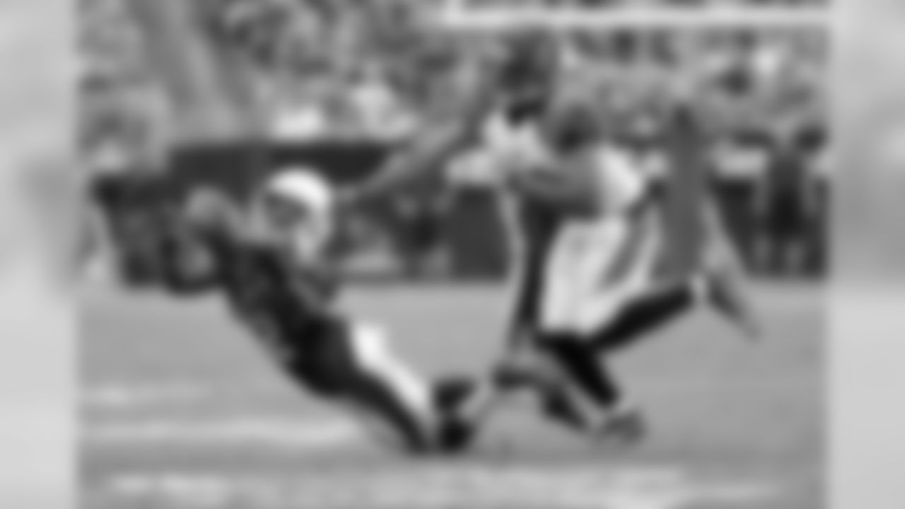 WR John Brown can't come up with a catch