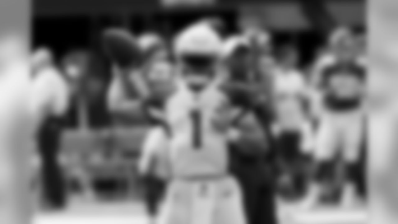 Cardinals quarterback Kyler Murray warms up before an NFL preseason football game against the Minnesota Vikings, Saturday, Aug. 24, 2019, in Minneapolis.
