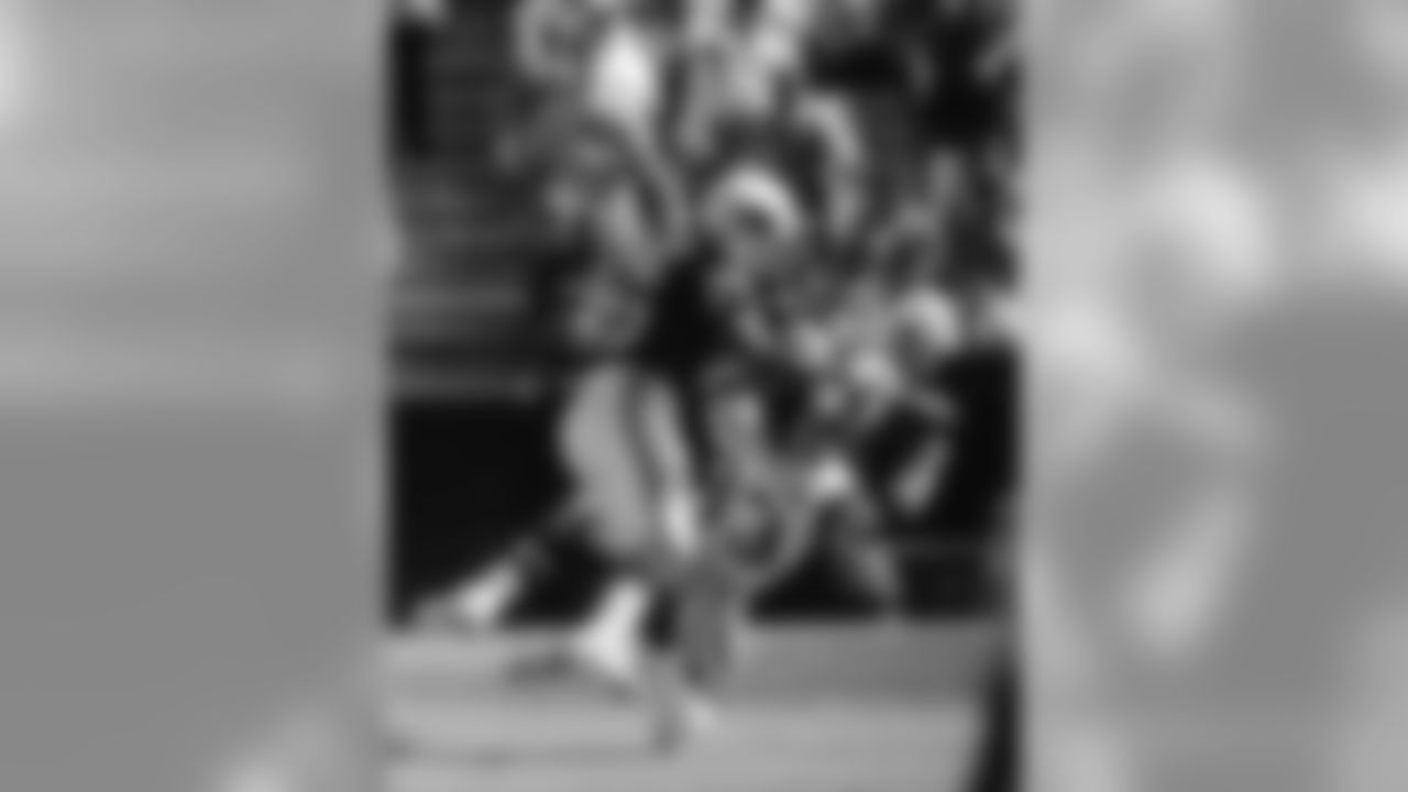 1994: CB Aeneas Williams covers Rams WR Flipper Anderson