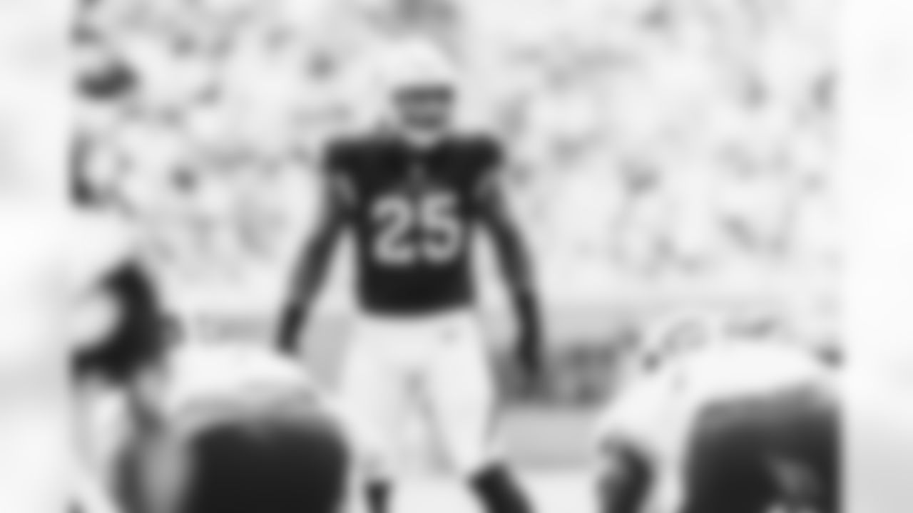 LB Zaven Collins