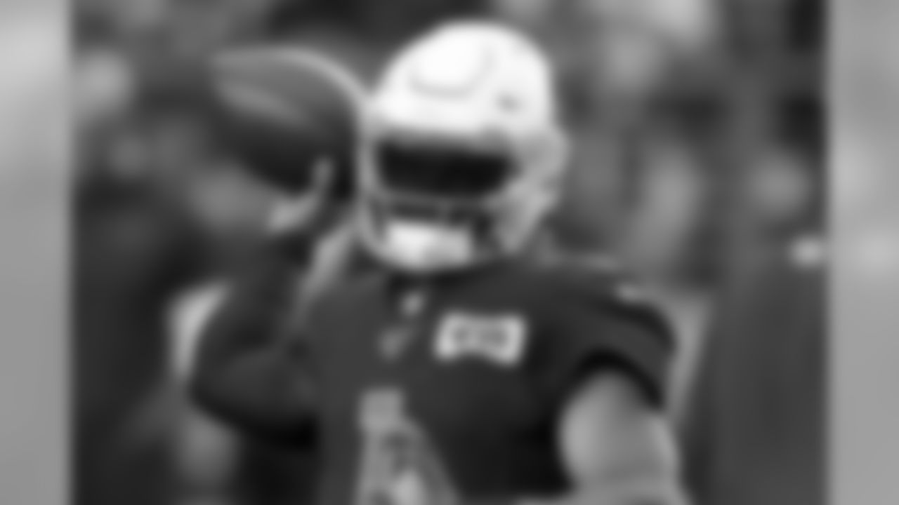 Arizona Cardinals quarterback Kyler Murray throws against the 49ers.