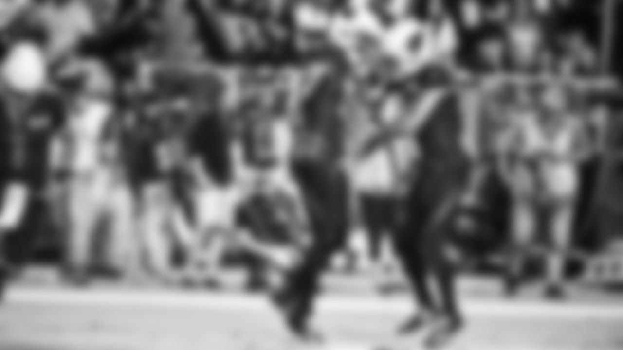 WR KeeSean Johnson: Eight points