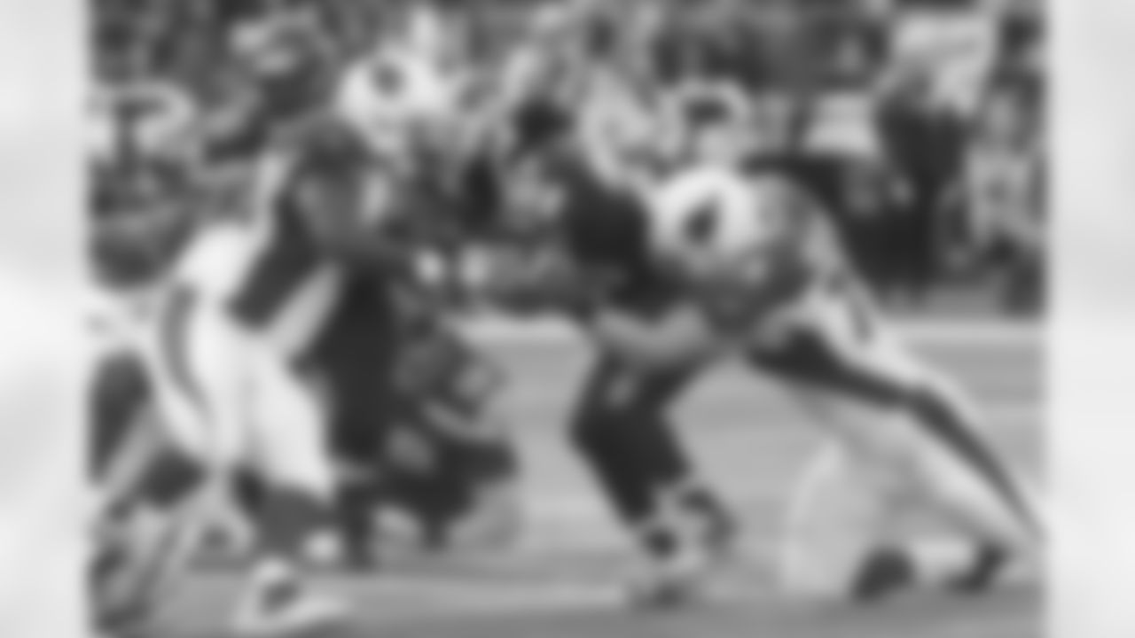 DE Josh Mauro: 6 tackles