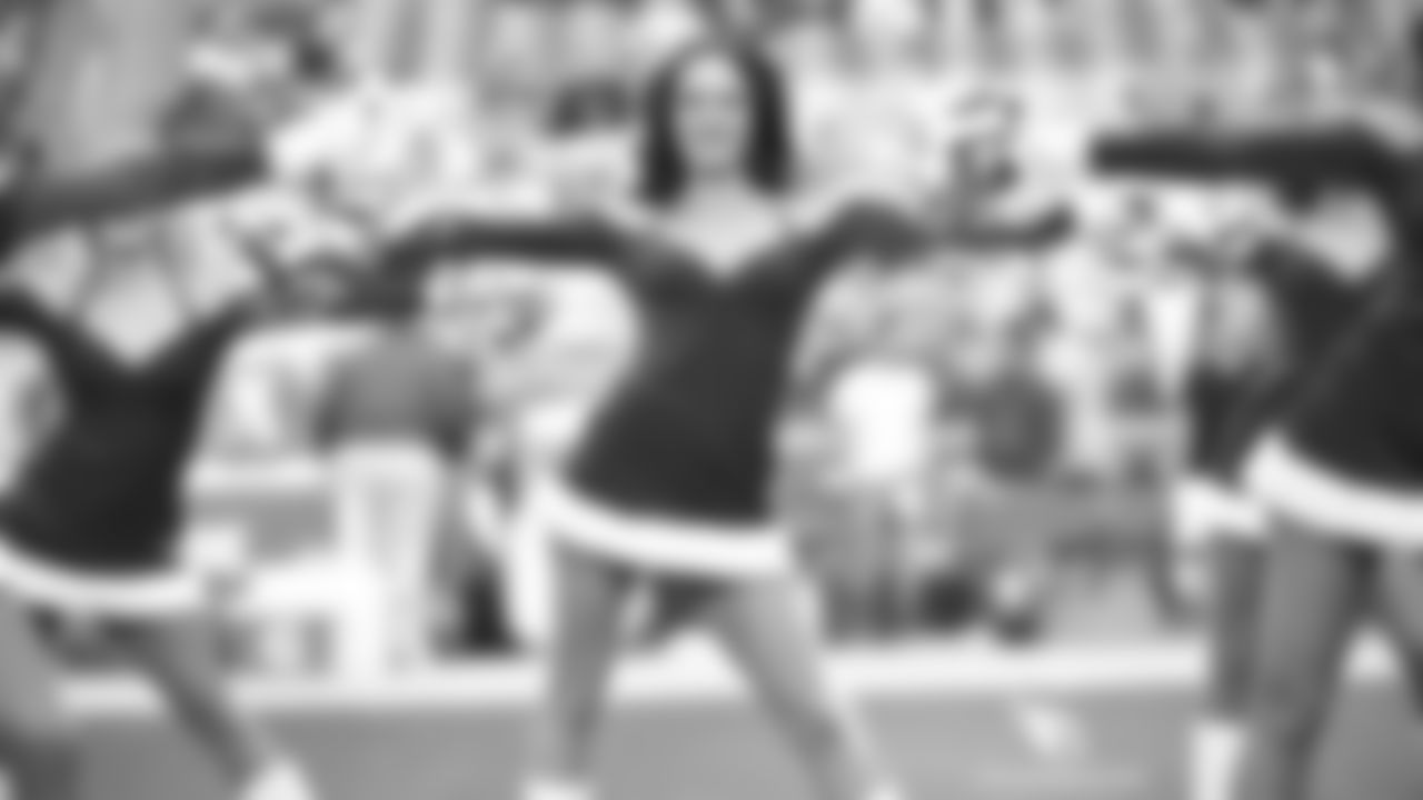 Images of the Cardinals cheerleaders during the Week 16 matchup at State Farm Stadium