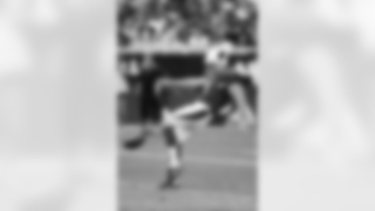 Punter Dave Zastudil