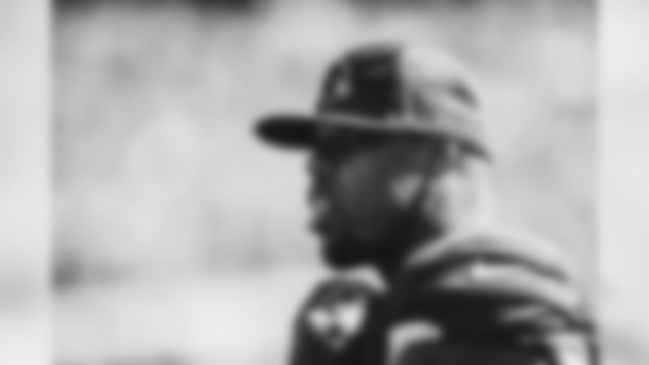 OLB Terrell Suggs