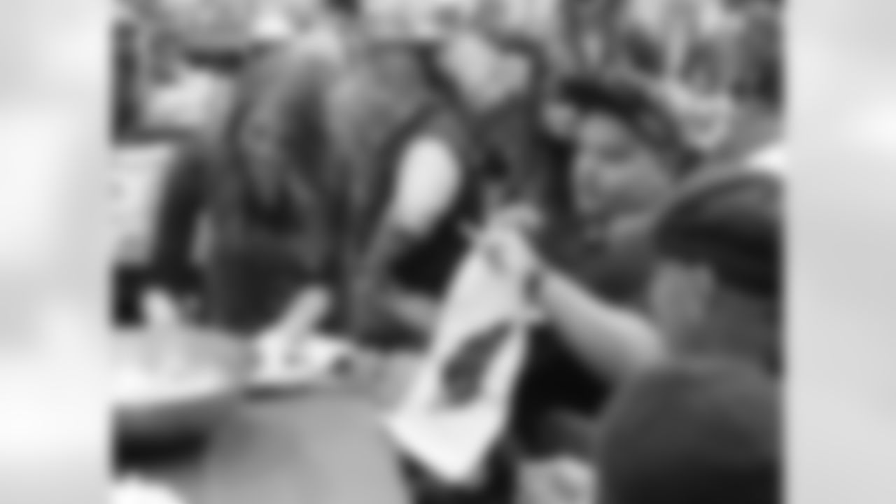Getting a cheerleader autograph