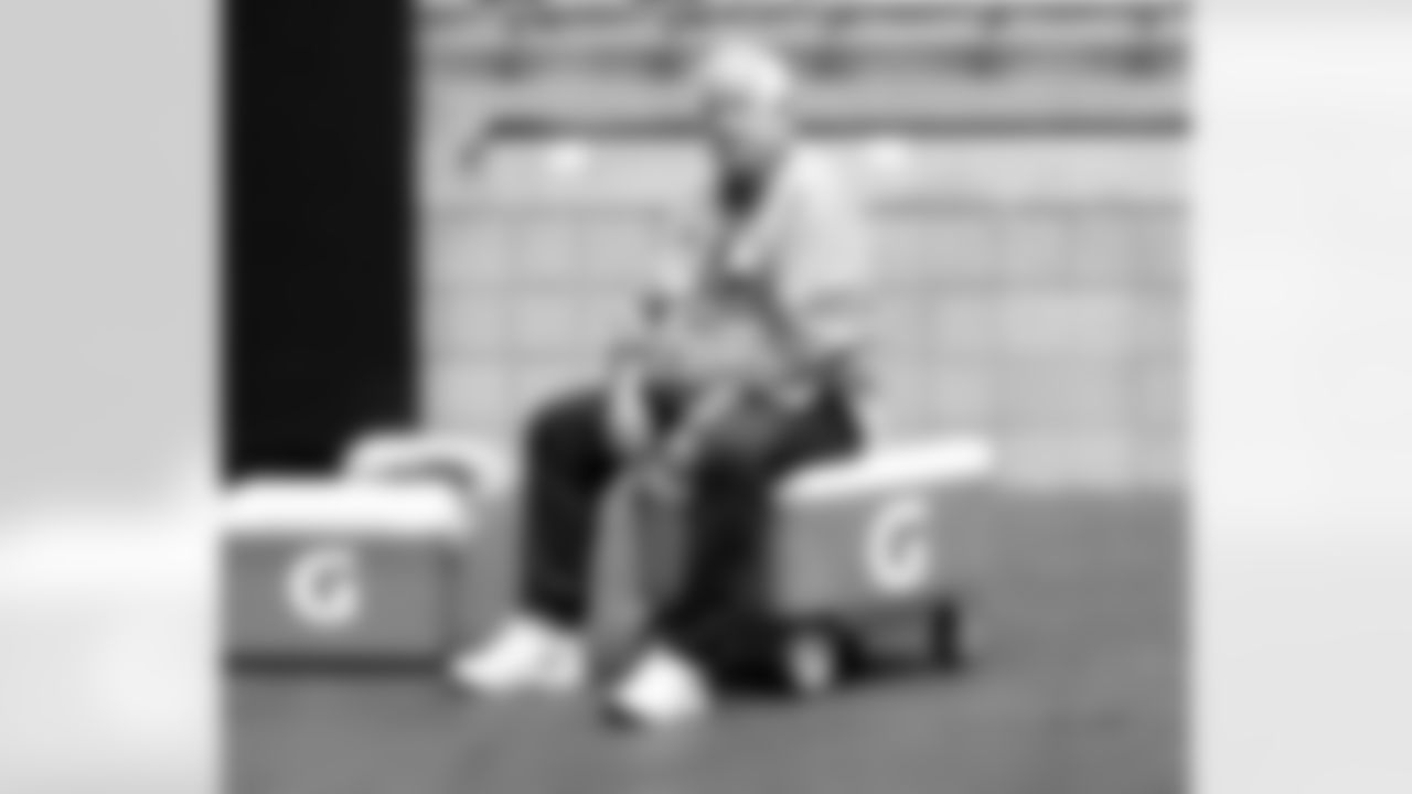 Assistant head coach Tom Moore
