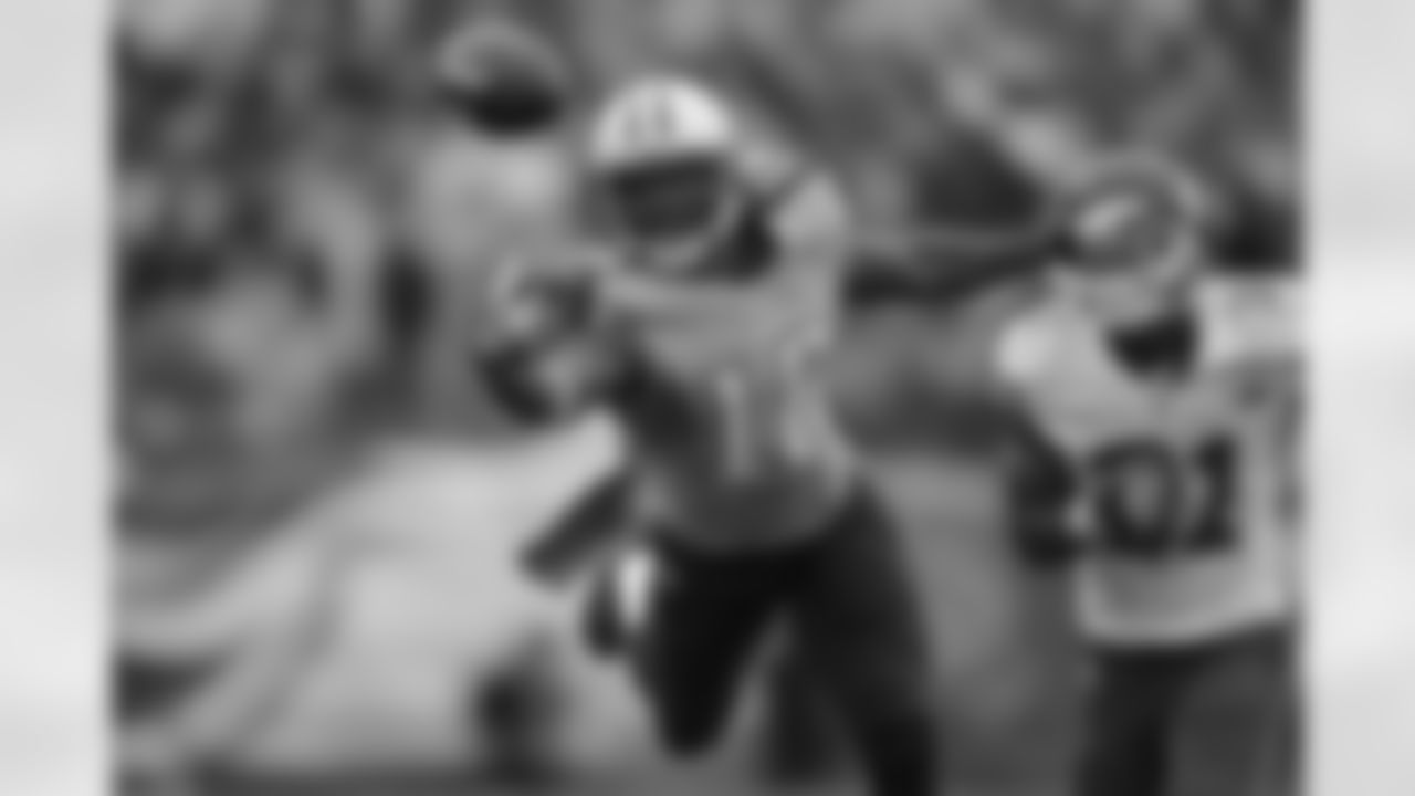 WR Kenny Britt
