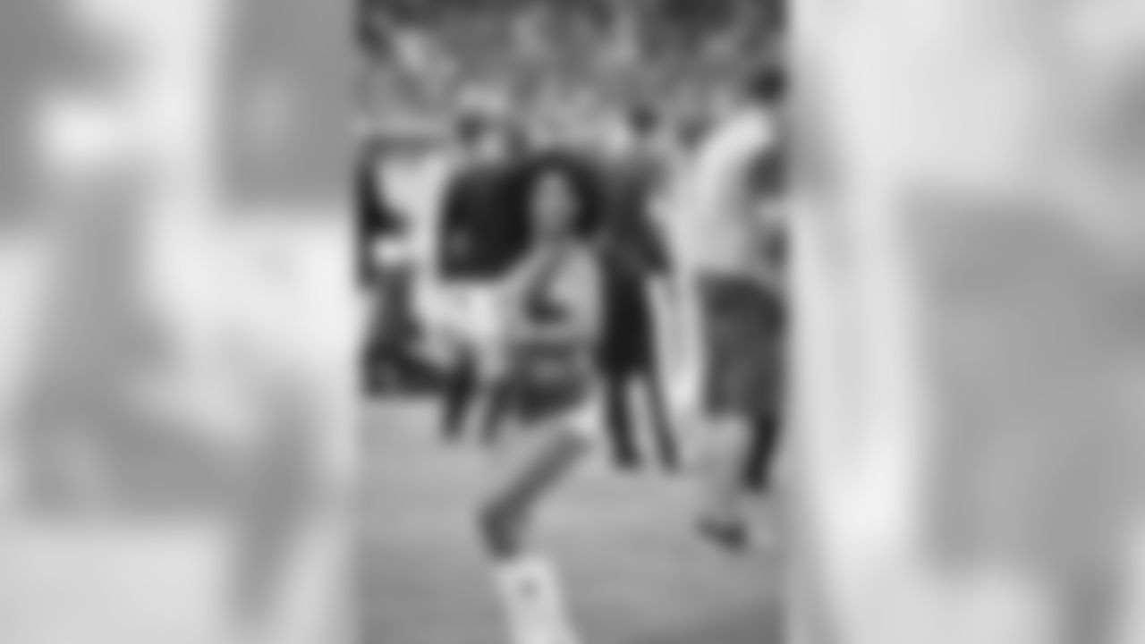 Images of Cardinals cheerleader Tequasia during the 2019 season