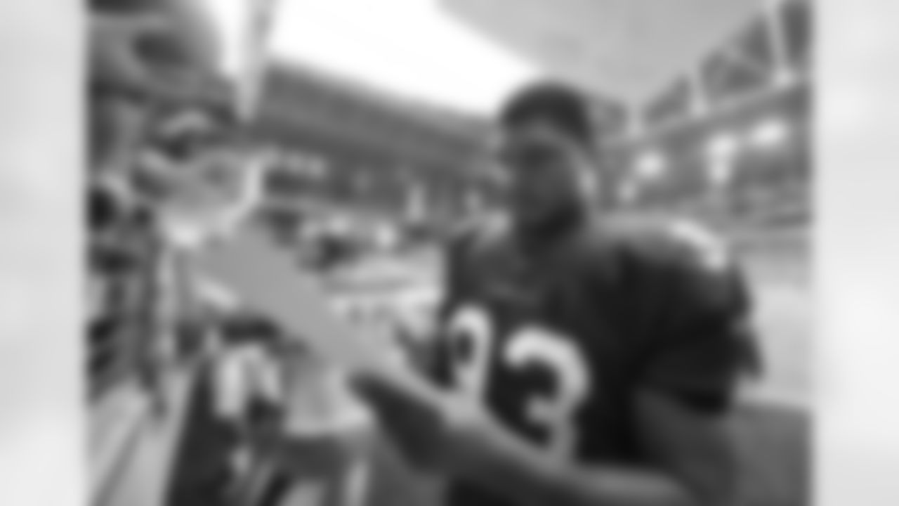 DE Calais Campbell