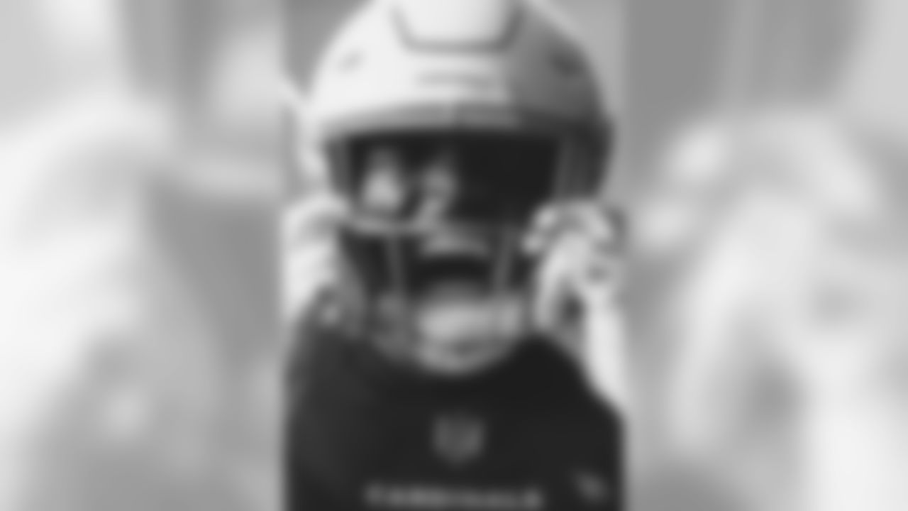 OLB Devon Kennard