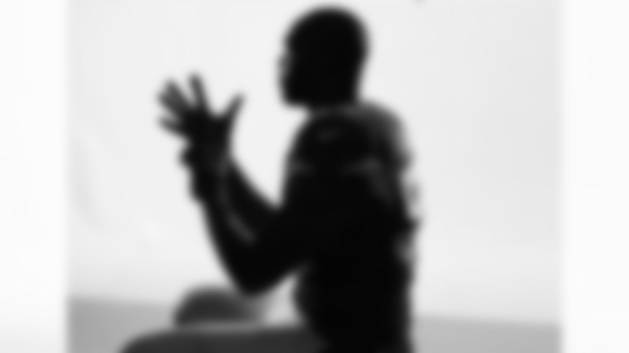 LB Chandler Jones