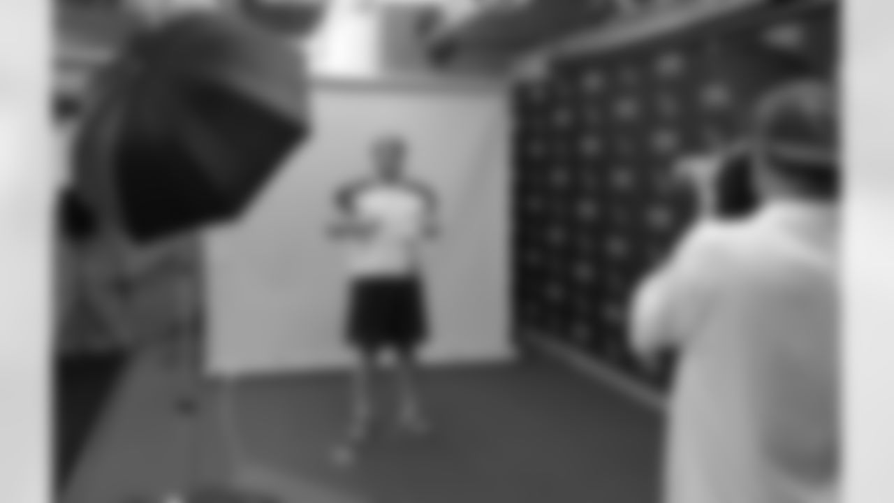 C Lyle Sendlein takes his annual minicamp head shot