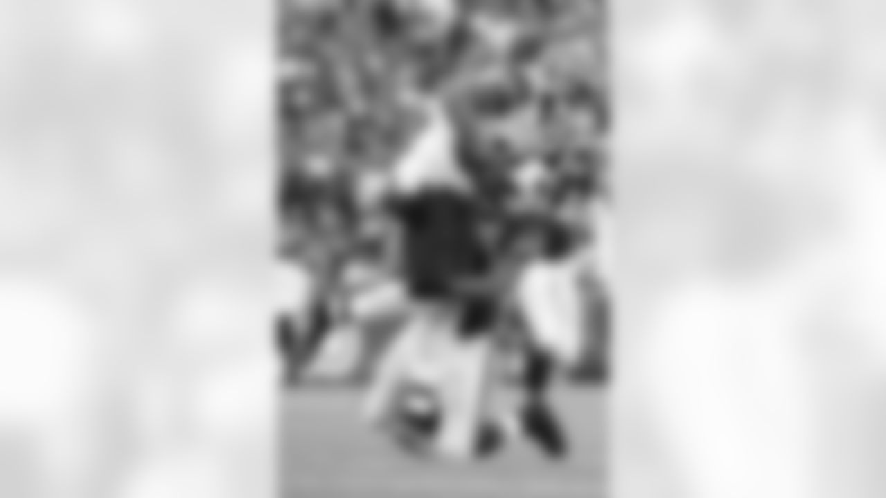 ILB Brandon Spikes