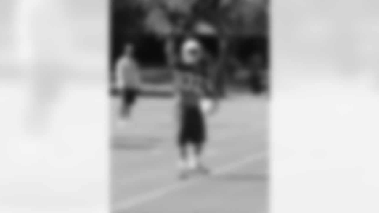 S Tyrann Mathieu celebrates downing his punt at the 1