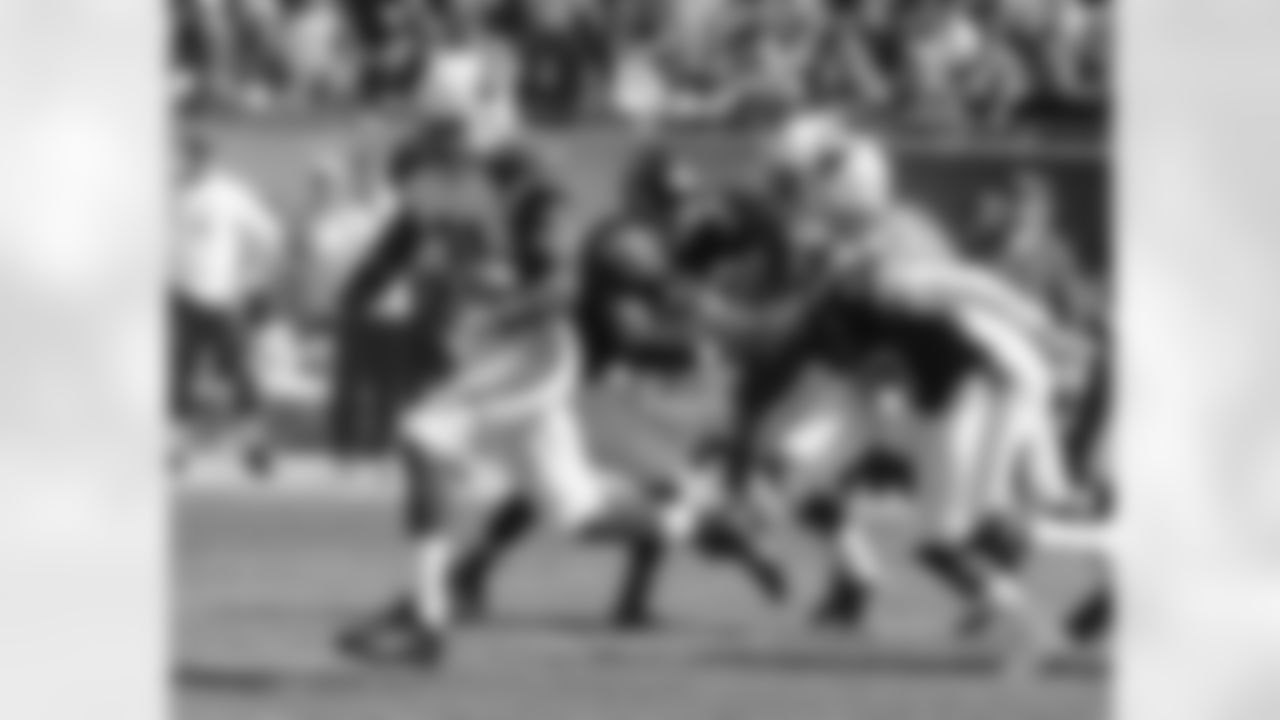 RB David Johnson returns a kickoff for a touchdown against the Bears