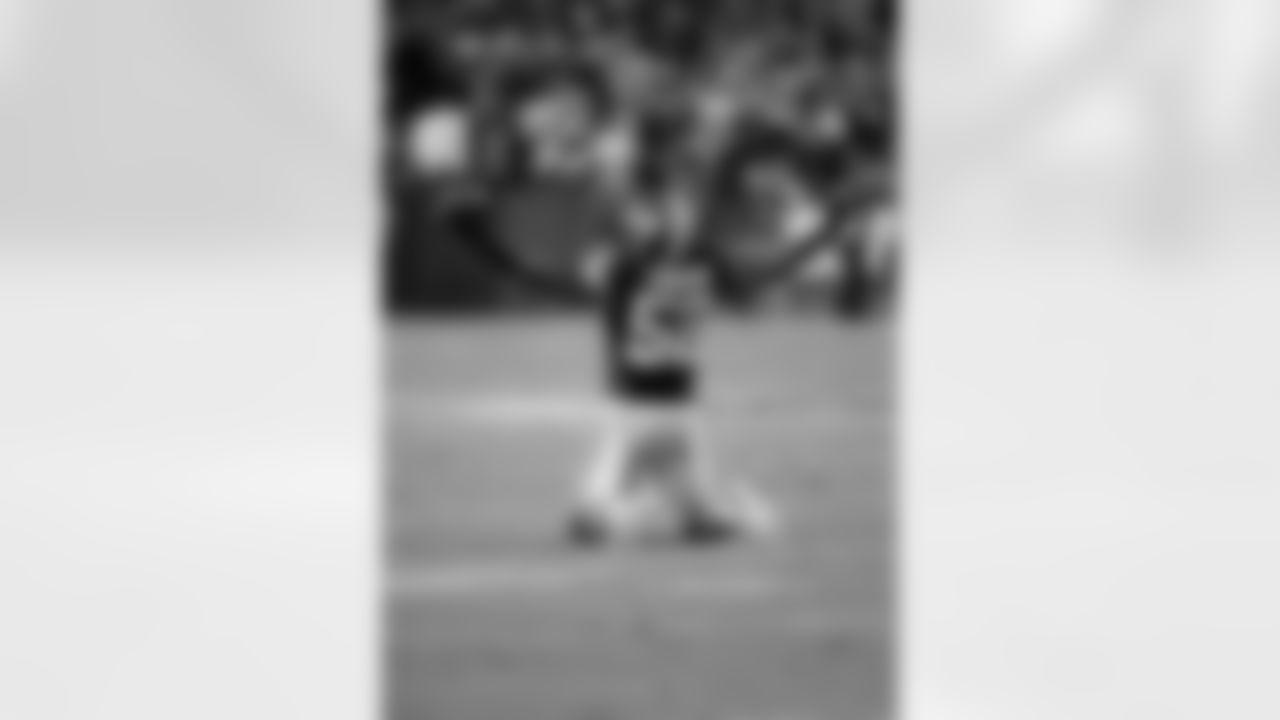 LB Keenan Robinson