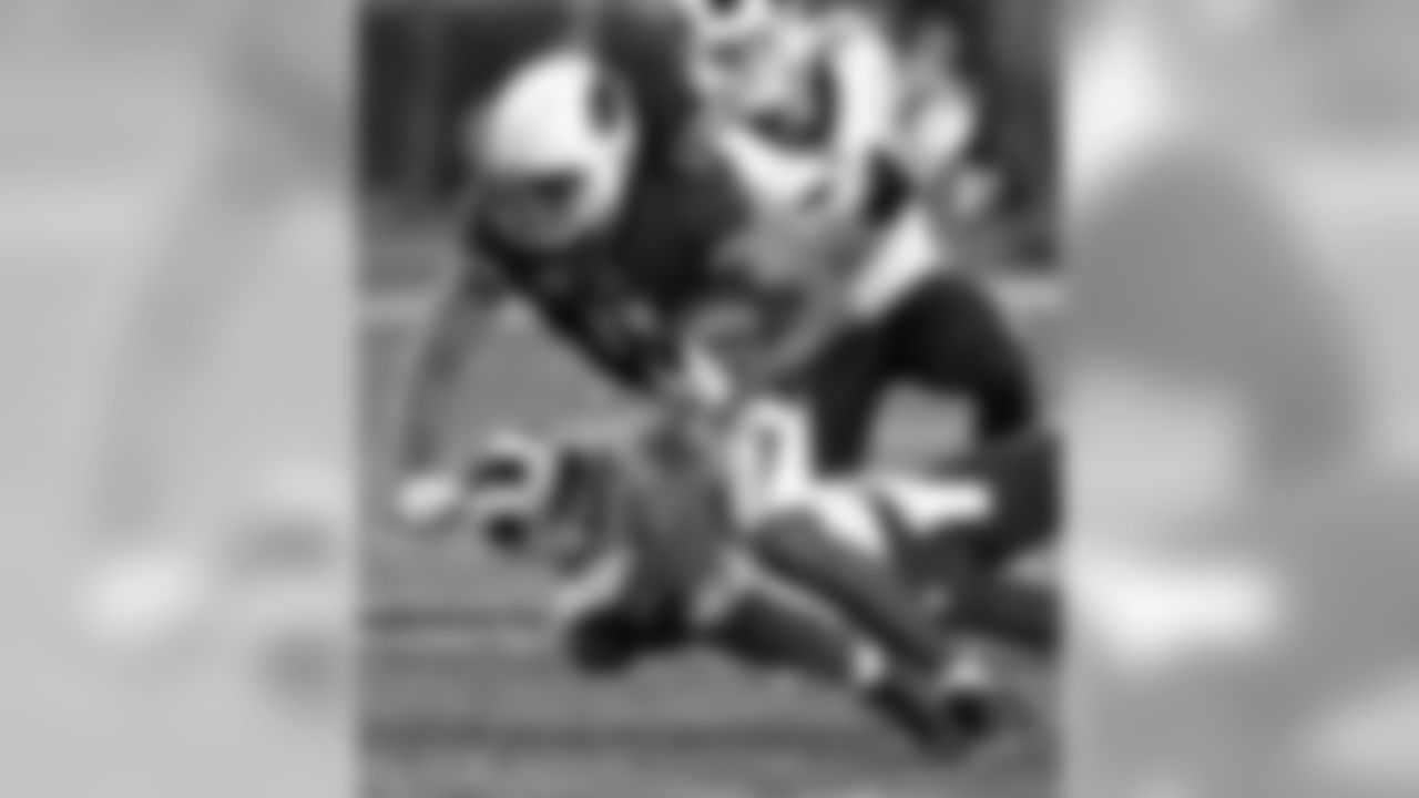 Larry Fitzgerald falls forward