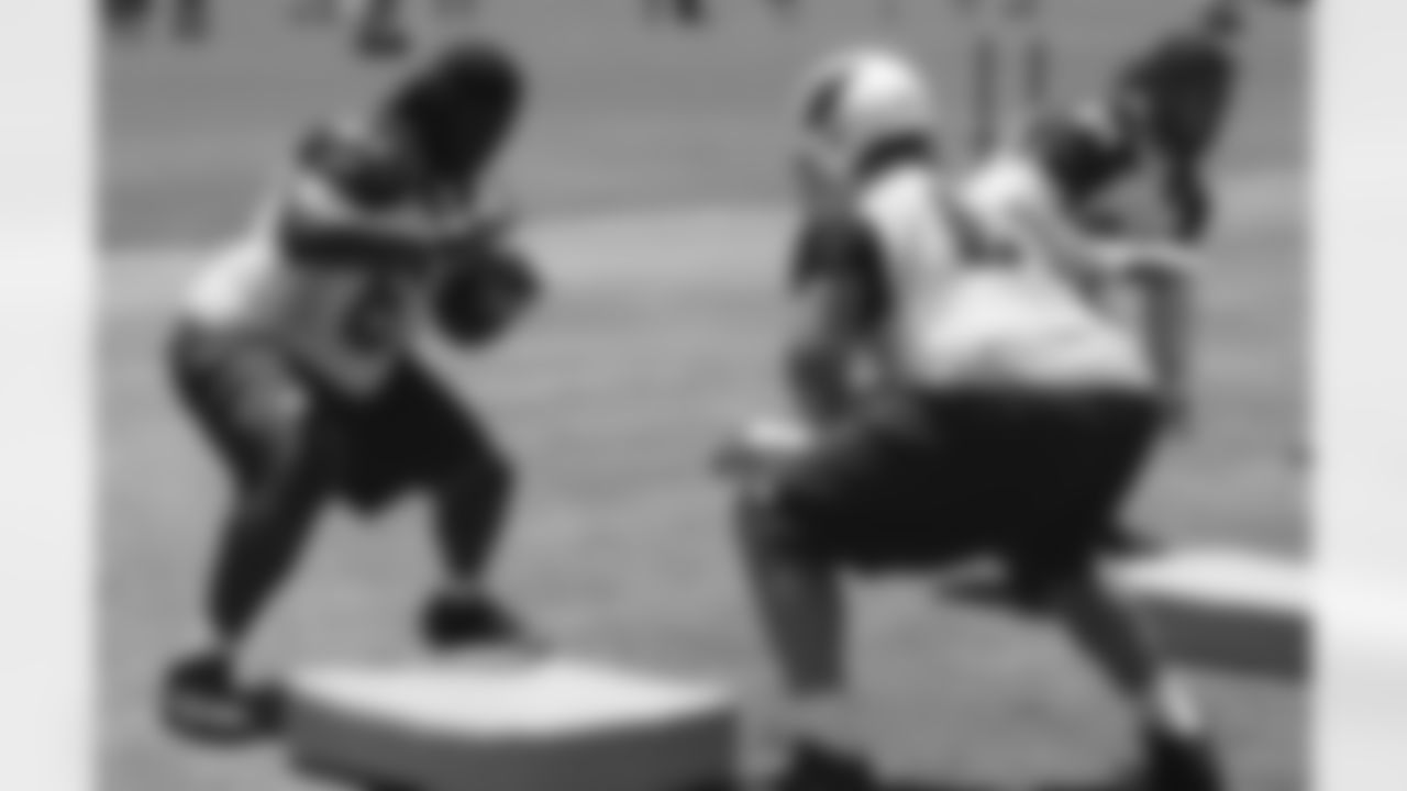 Jonathan Cooper and Lyle Sendlein practice