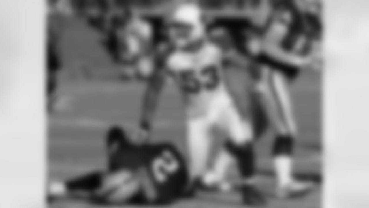 LB Clark Haggans sacks JaMarcus Russell
