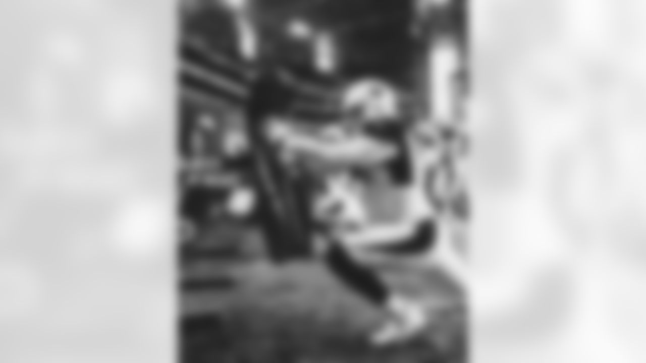 DE Zach Allen