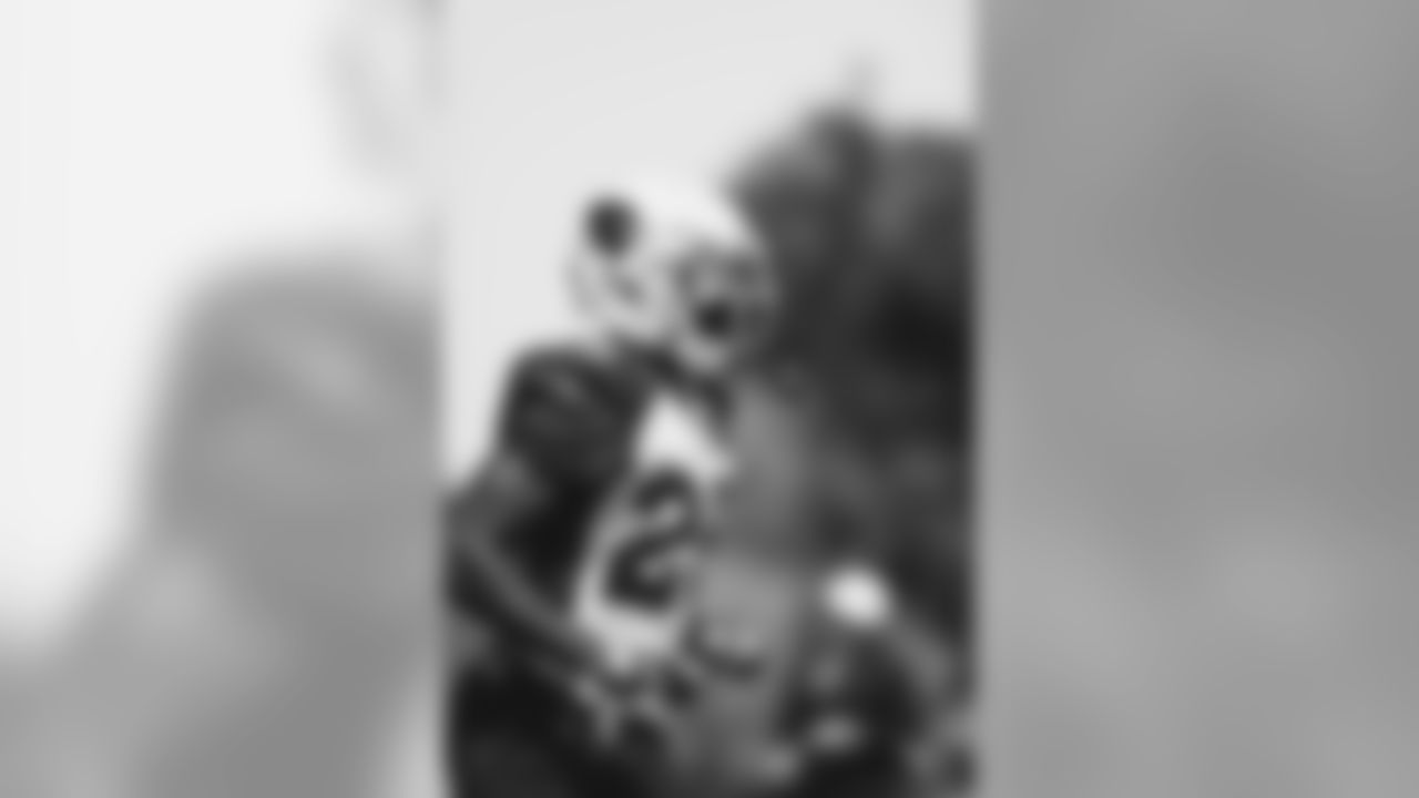 CB Chris Jones