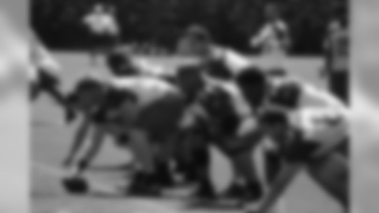 2008: QB Matt Leinart under center