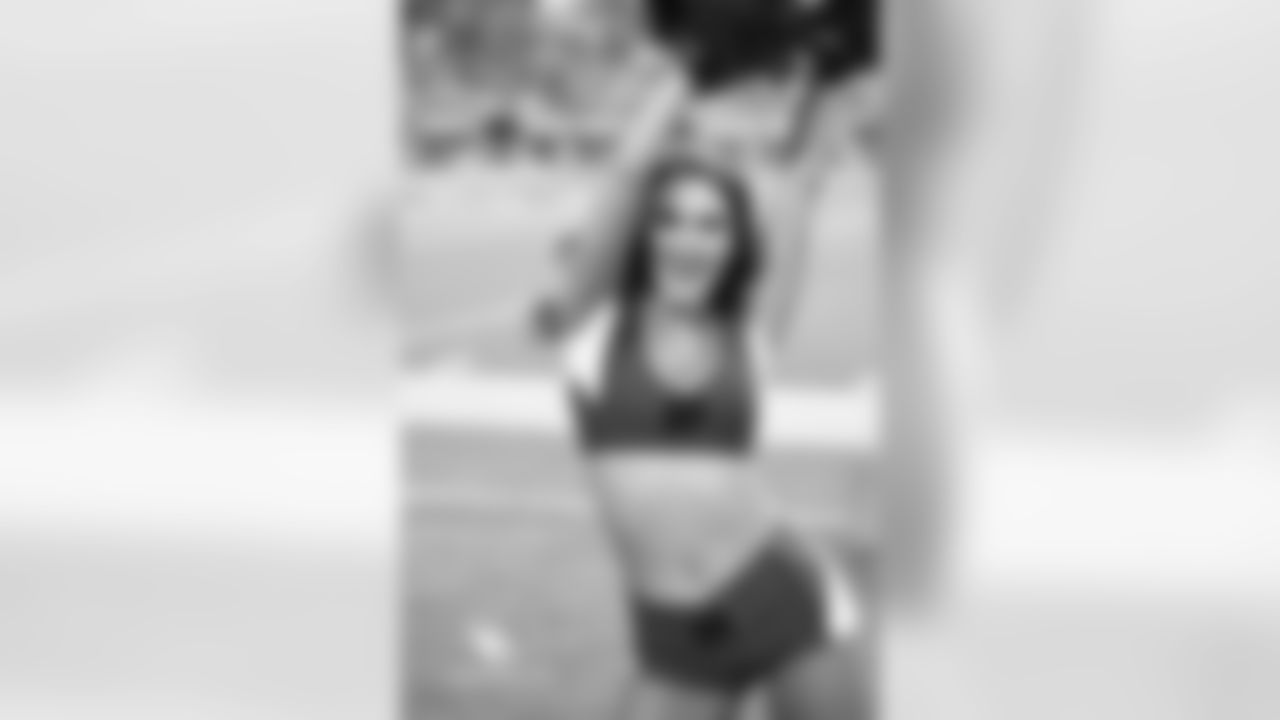 Images of Cardinals cheerleader Nikki during the 2018 season